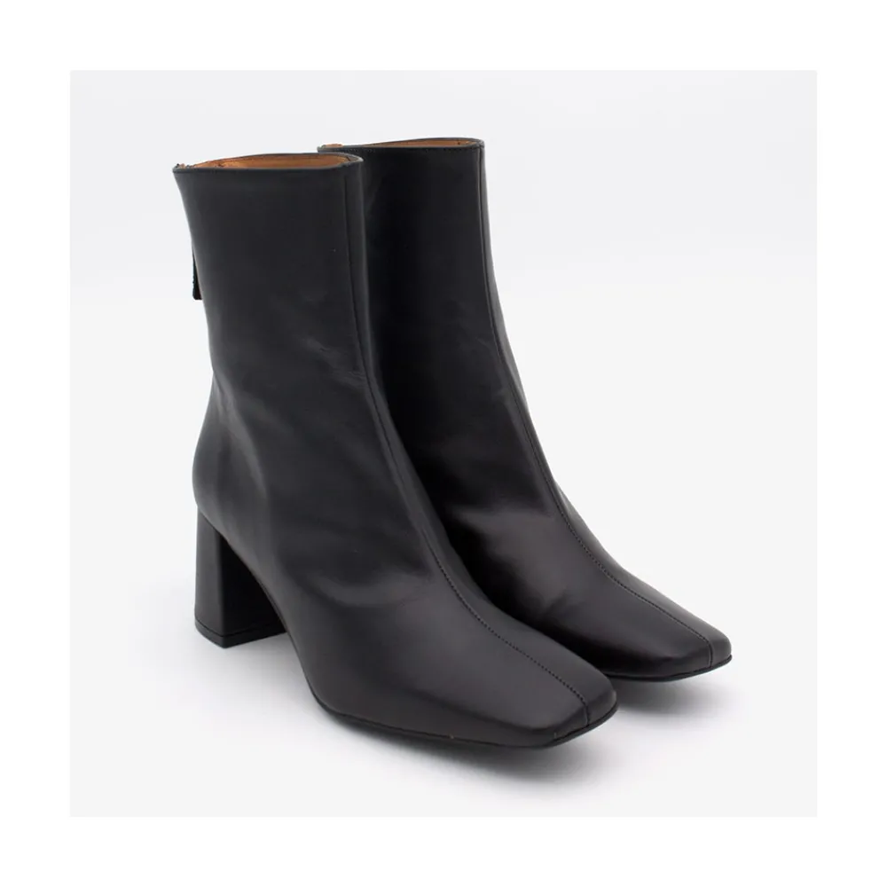 ANGEL ALARCON Aland - Women S Square Toe Leather Booties, Wide Heel And Zip<Vrouwen Boots And Booties