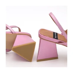 ANGEL ALARCON Guillian - Iridiscence Leather Strappy Sandal With Triangular Heel Design.<Vrouwen Sandals