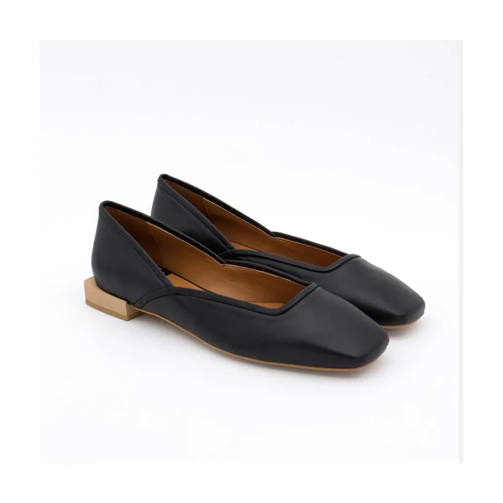 ANGEL ALARCON Hawn - Leather Pointed-Toe Flats<Vrouwen Last Units