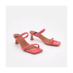 ANGEL ALARCON Jeanette - Shiny Texturized Padded Leather Sandal<Vrouwen Last Units