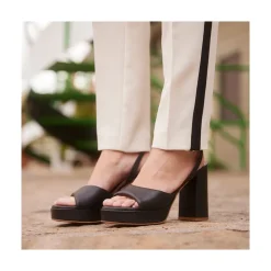 ANGEL ALARCON Kelis - Leather Padded Ankle Strap Sandals With Block Heel & Platform<Vrouwen Sandals