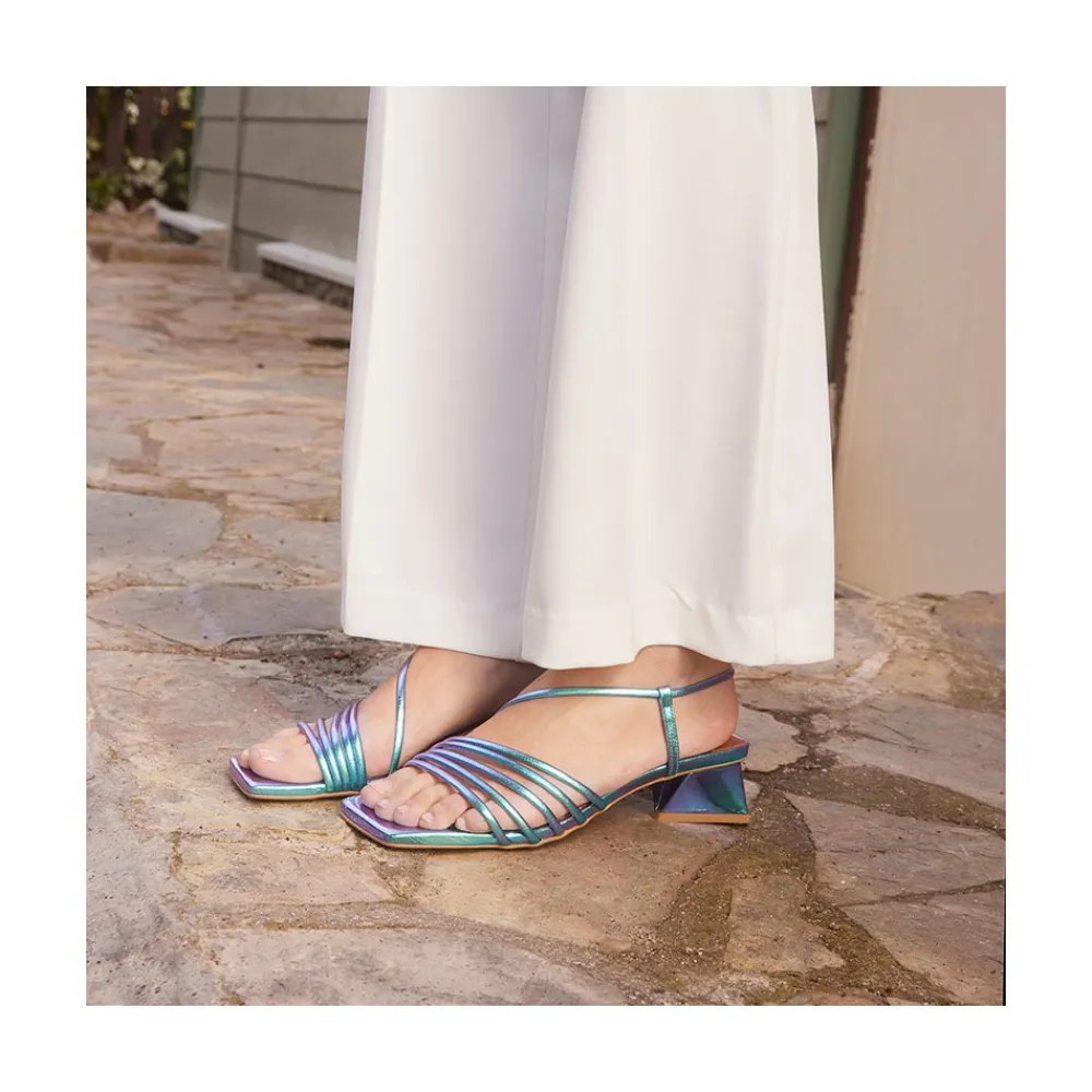 ANGEL ALARCON Mazzy - Iridescence Strappy Sandal With Triangular Heel Design.<Vrouwen Sandals