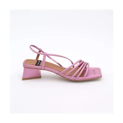 ANGEL ALARCON Mazzy - Iridescence Strappy Sandal With Triangular Heel Design.<Vrouwen Sandals