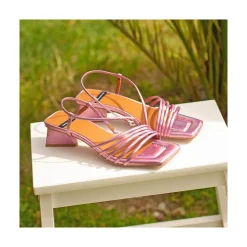 ANGEL ALARCON Mazzy - Iridescence Strappy Sandal With Triangular Heel Design.<Vrouwen Sandals