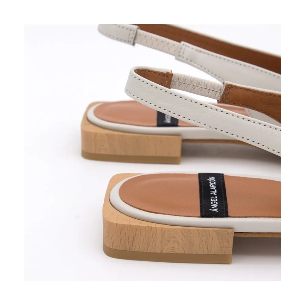 ANGEL ALARCON Michelle - Slingback Flat Shoe With Metallic Ornament<Vrouwen Ballerinas