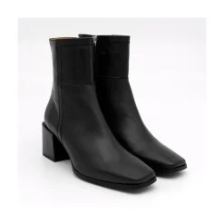 ANGEL ALARCON Twain - Comfortable Leather Medium Heel Ankle Boots With Stitching<Vrouwen Last Units