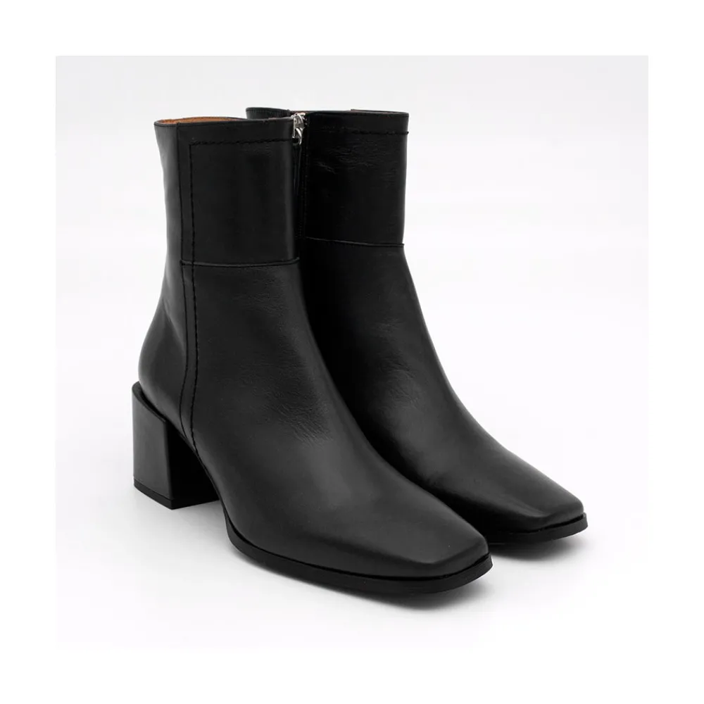 ANGEL ALARCON Twain - Comfortable Leather Medium Heel Ankle Boots With Stitching<Vrouwen Last Units